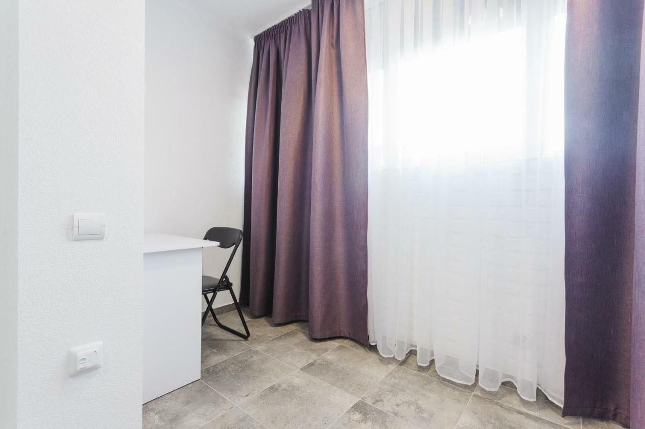 Skyhome Na Nauky Hotel
